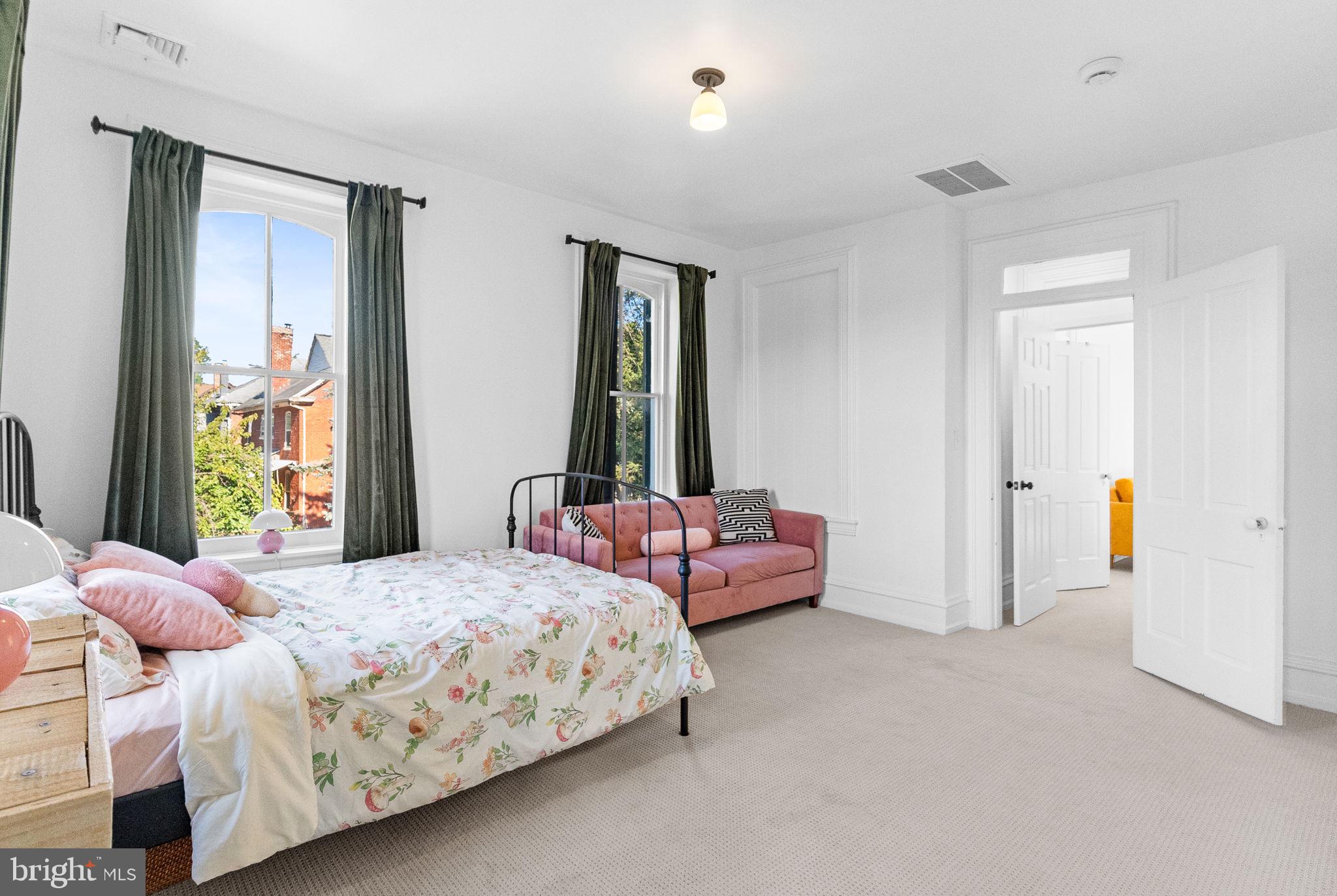 MAYTOWN - Residential