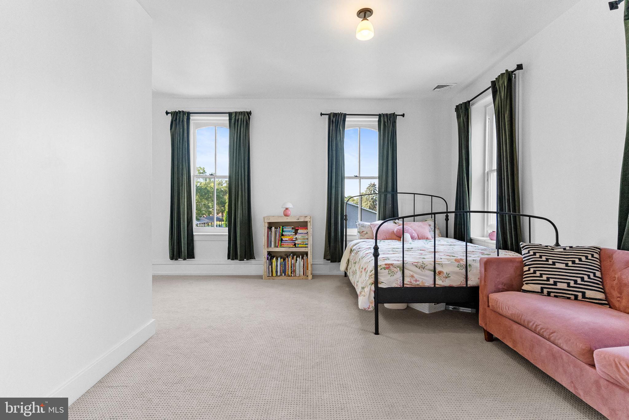 MAYTOWN - Residential