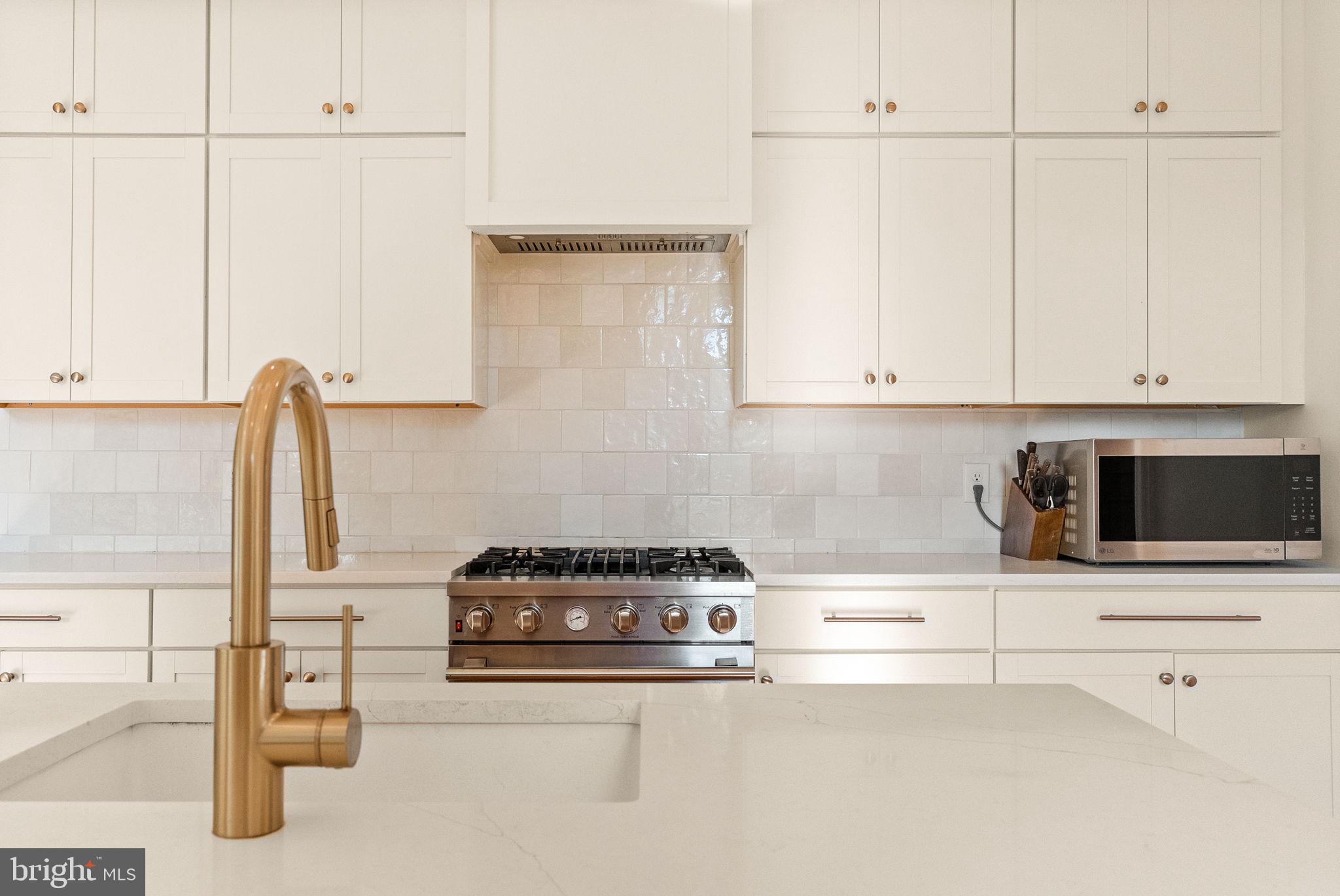 MAYTOWN - Residential