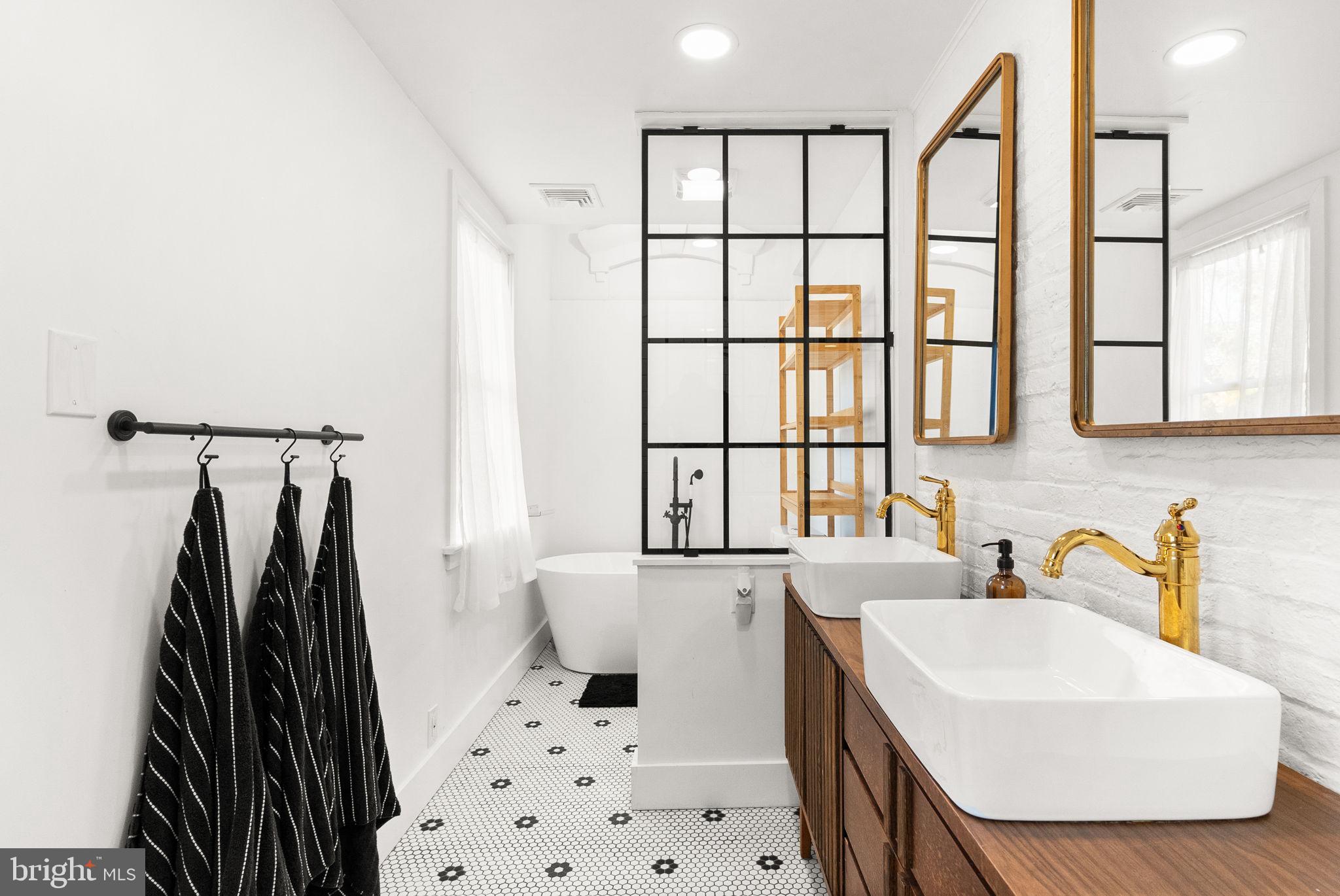 MAYTOWN - Residential