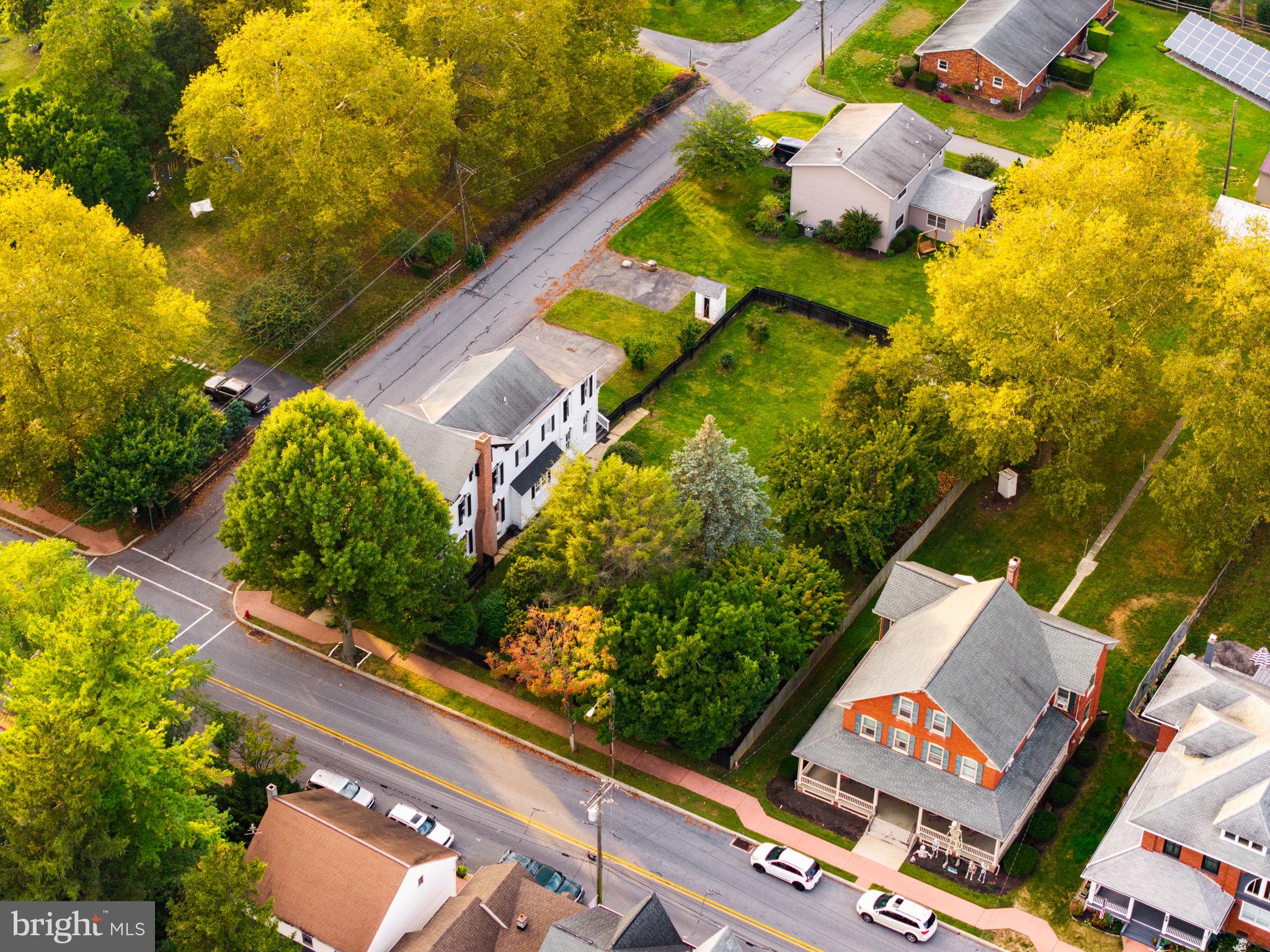 MAYTOWN - Residential