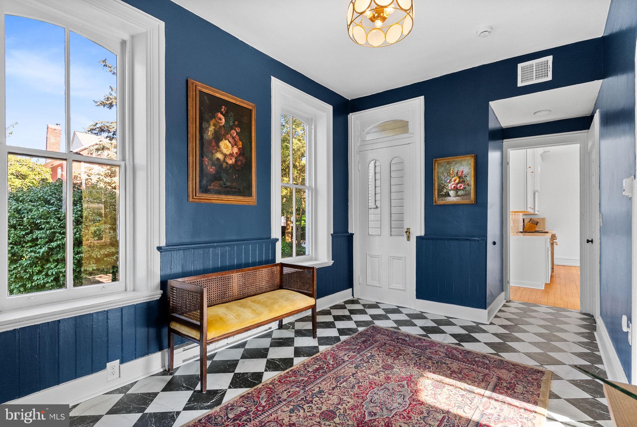 MAYTOWN - Residential