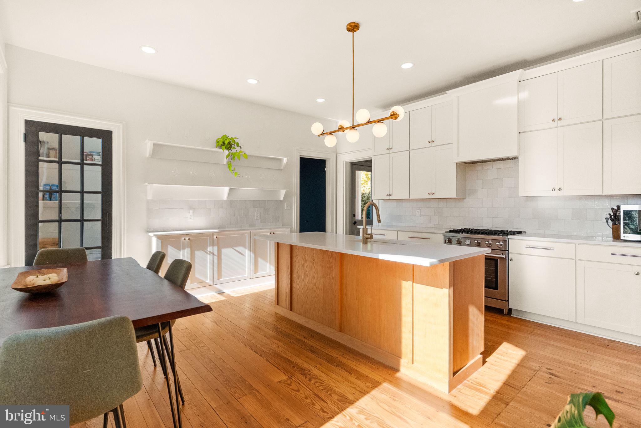 MAYTOWN - Residential