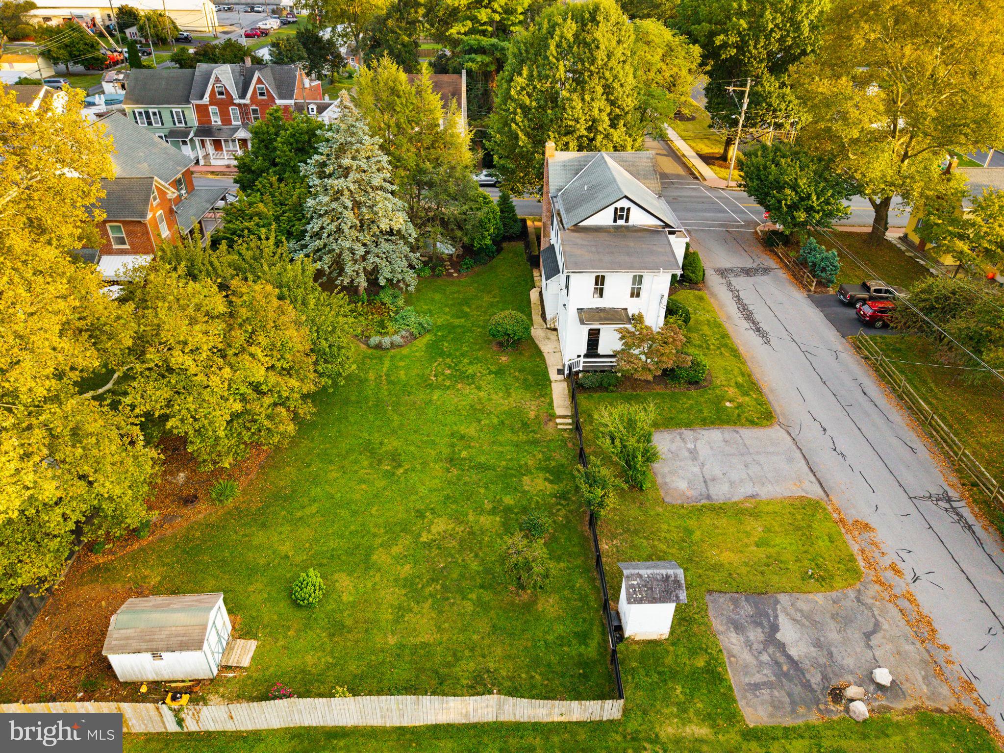 MAYTOWN - Residential