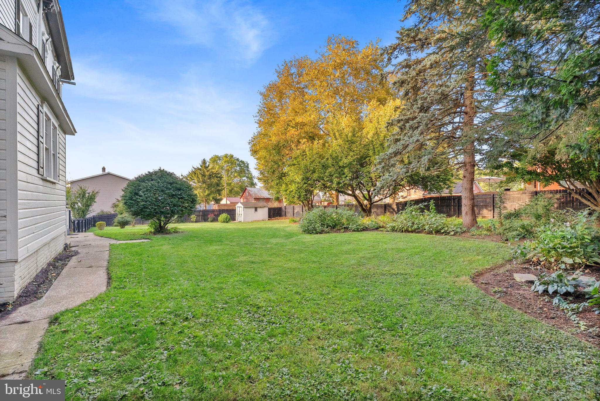 MAYTOWN - Residential