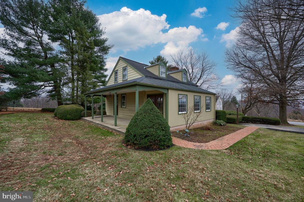 Photo of 64 Oak Road, CONESTOGA, PA 17516 (MLS # PALA2062192)