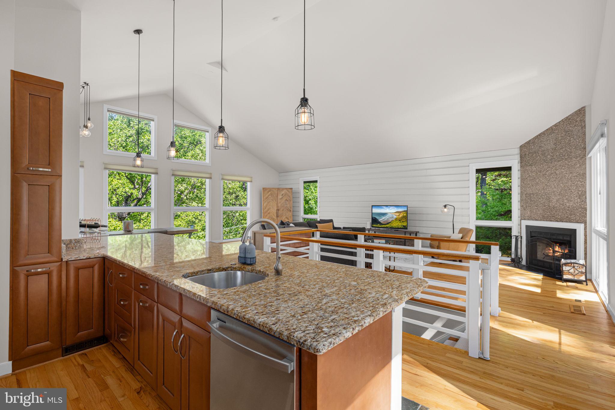 AURORA HILLS - Residential