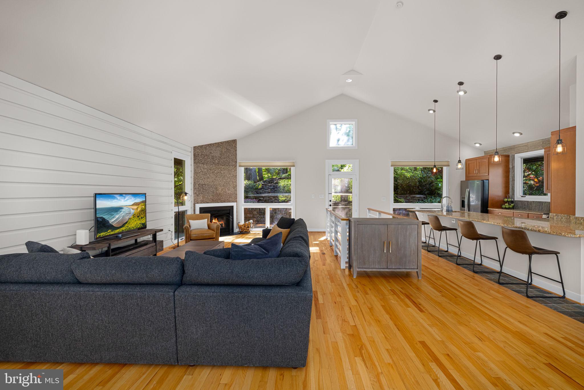 AURORA HILLS - Residential