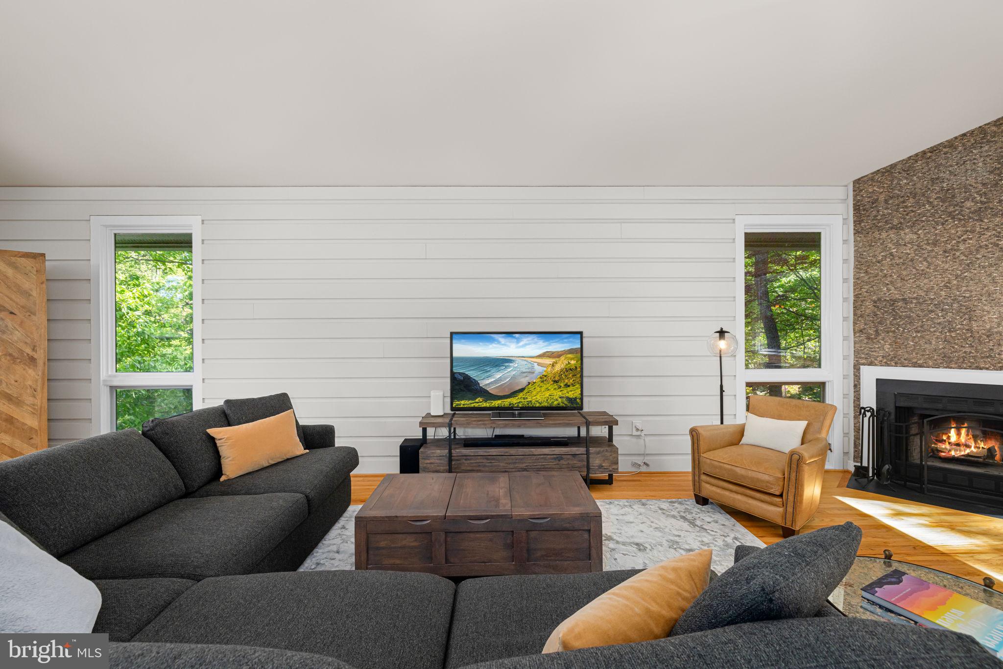 AURORA HILLS - Residential