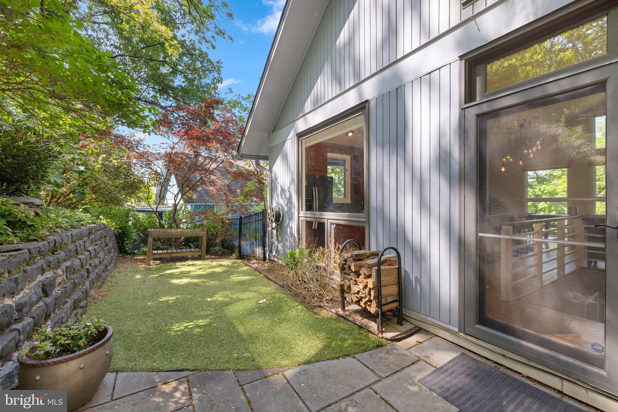 AURORA HILLS - Residential