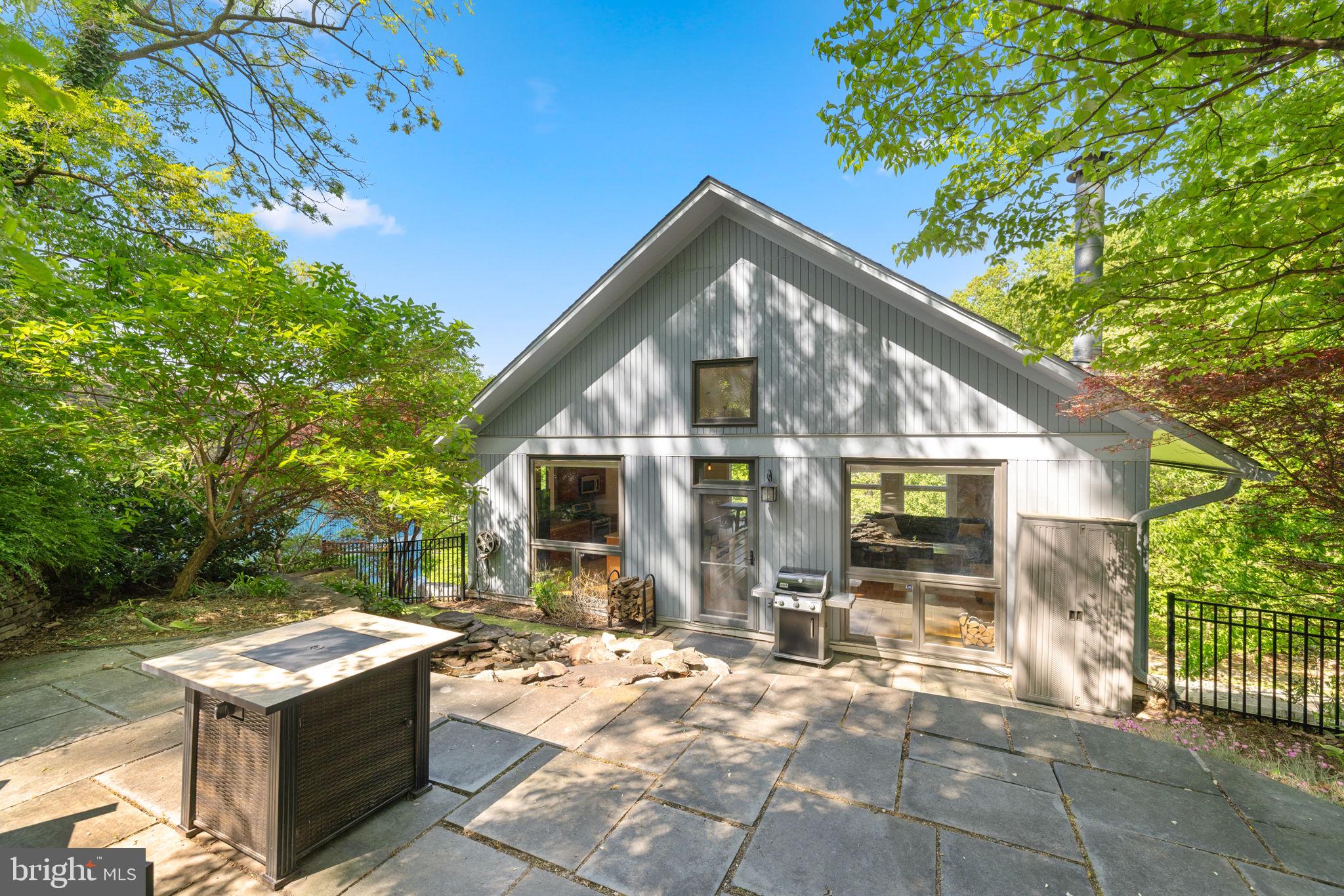 AURORA HILLS - Residential