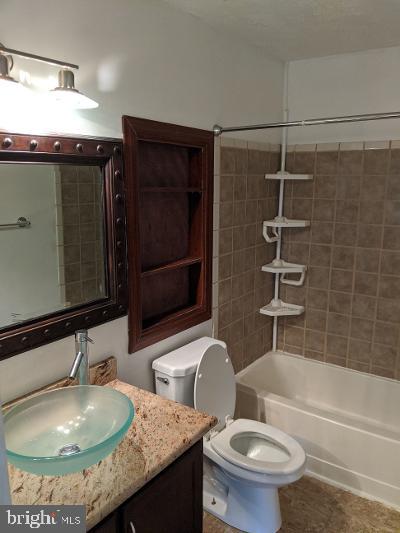 ST CHARLES SUB - DORCHESTER - Residential Lease