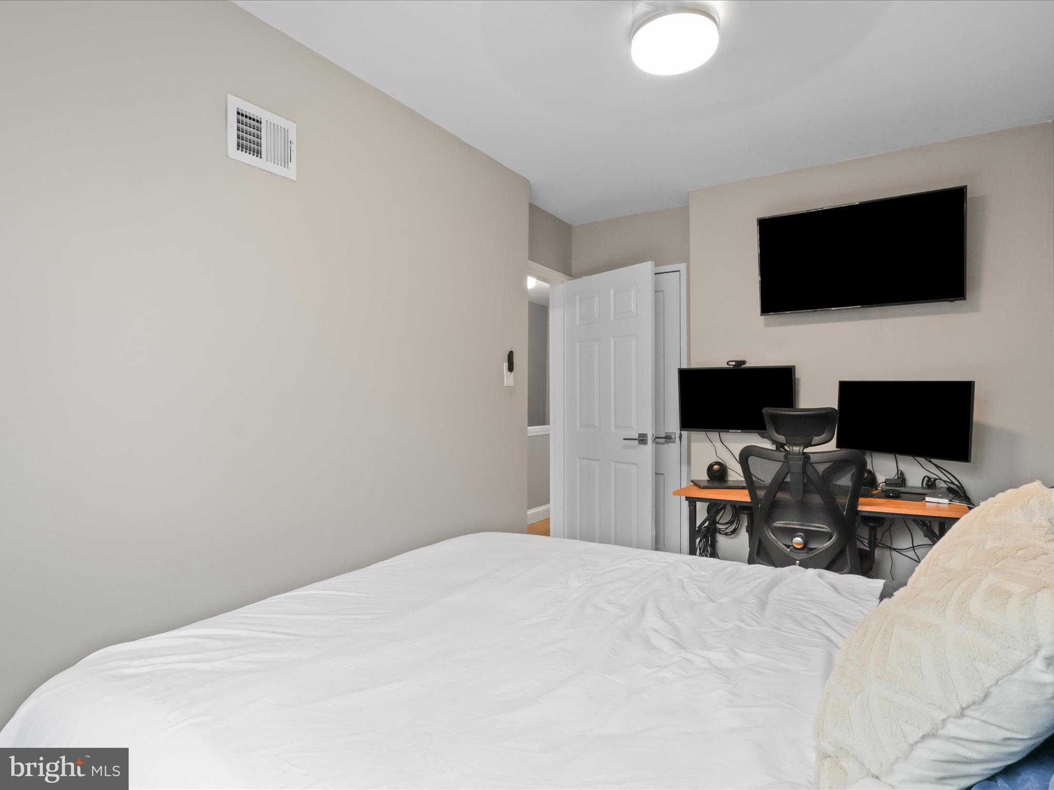 HUME SPRINGS - Residential Lease