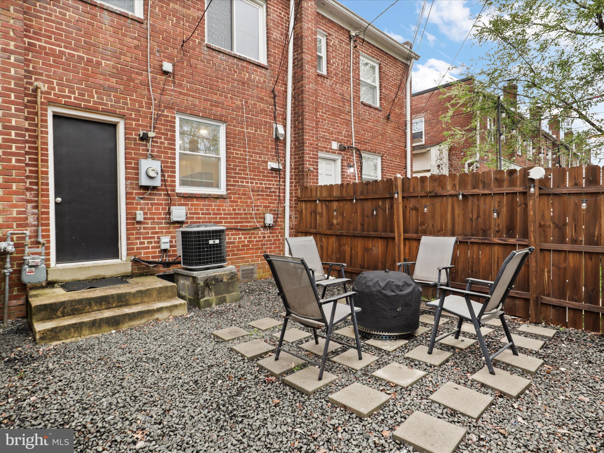 HUME SPRINGS - Residential Lease