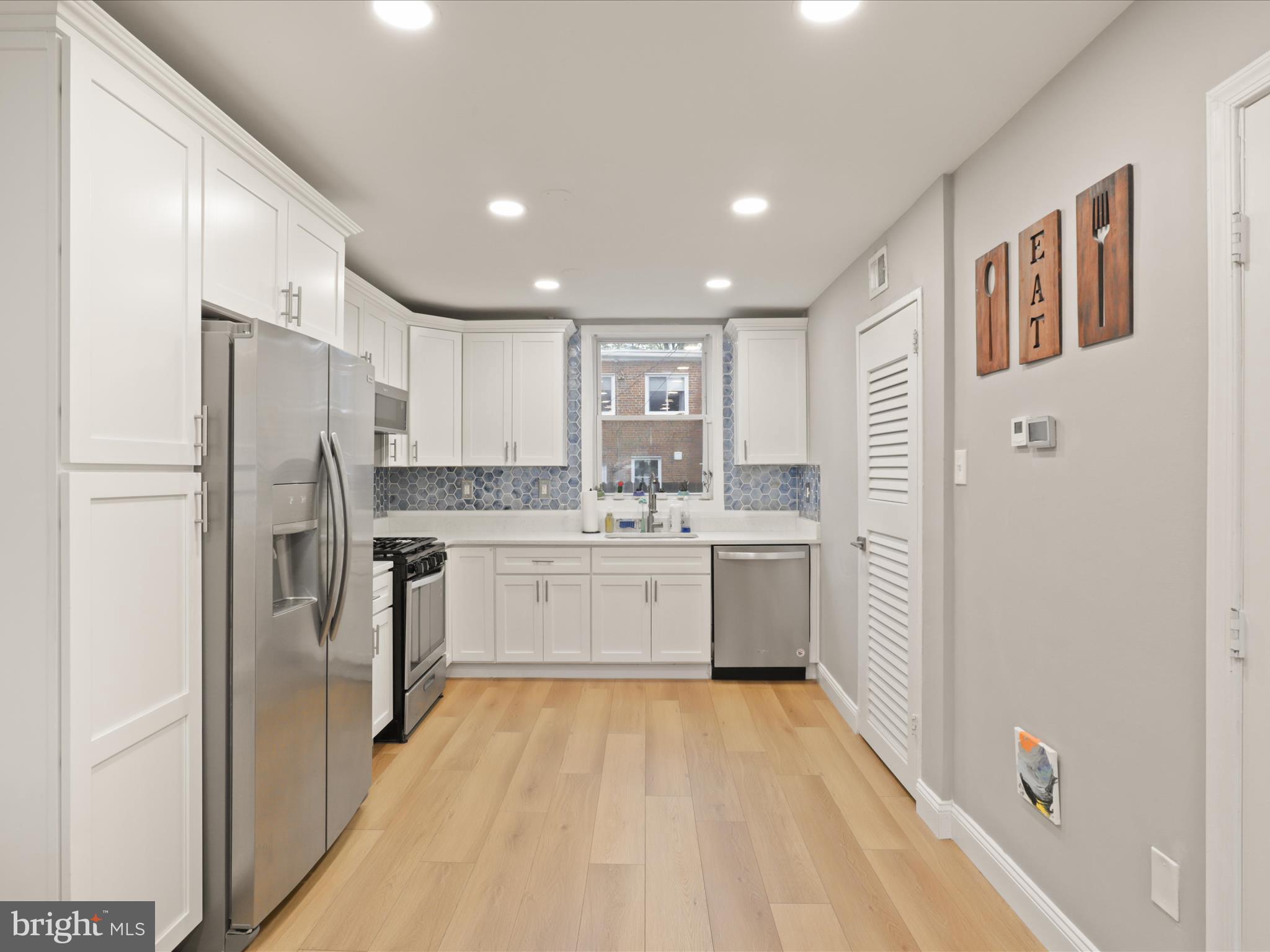 HUME SPRINGS - Residential Lease