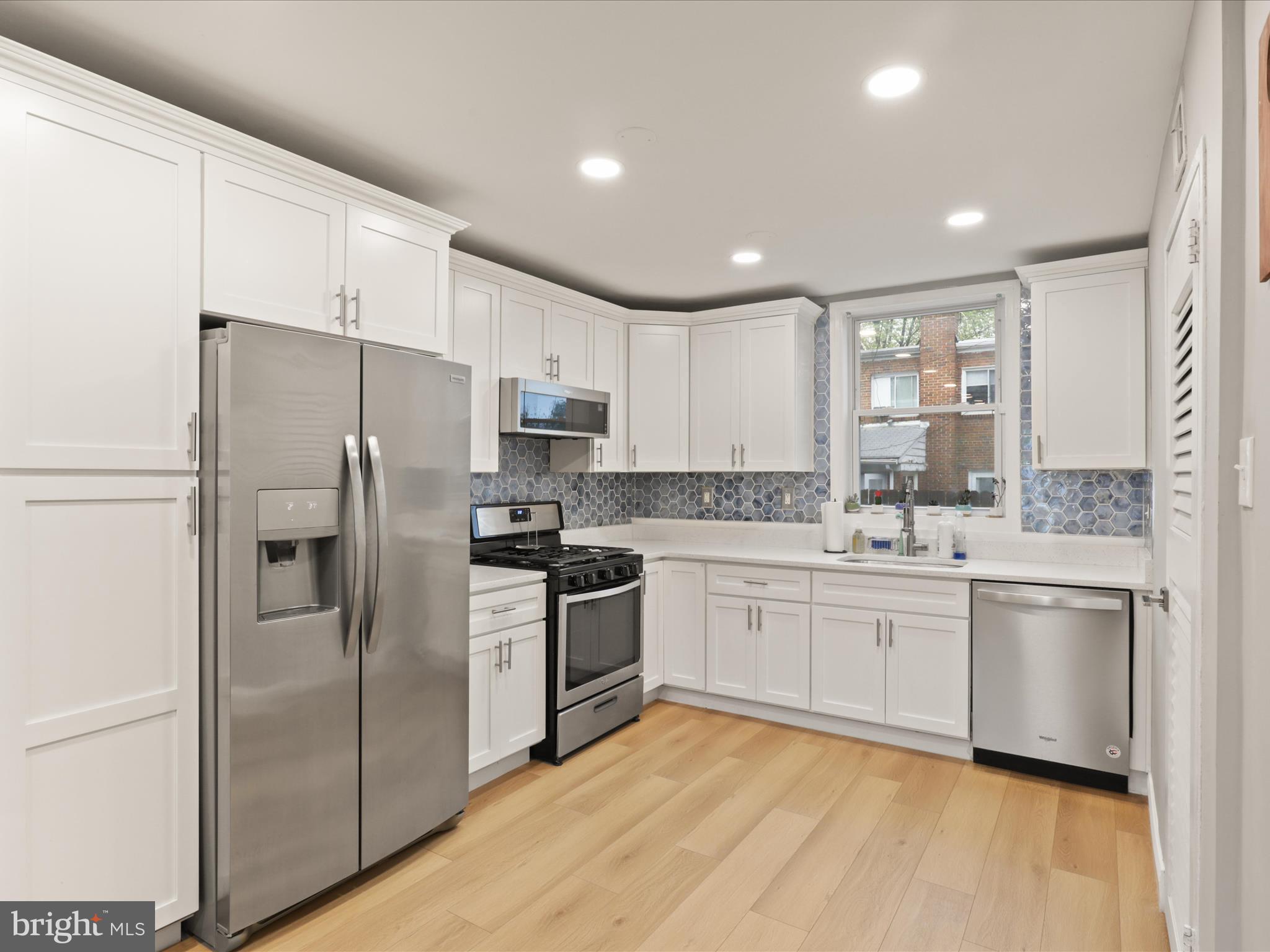 HUME SPRINGS - Residential Lease