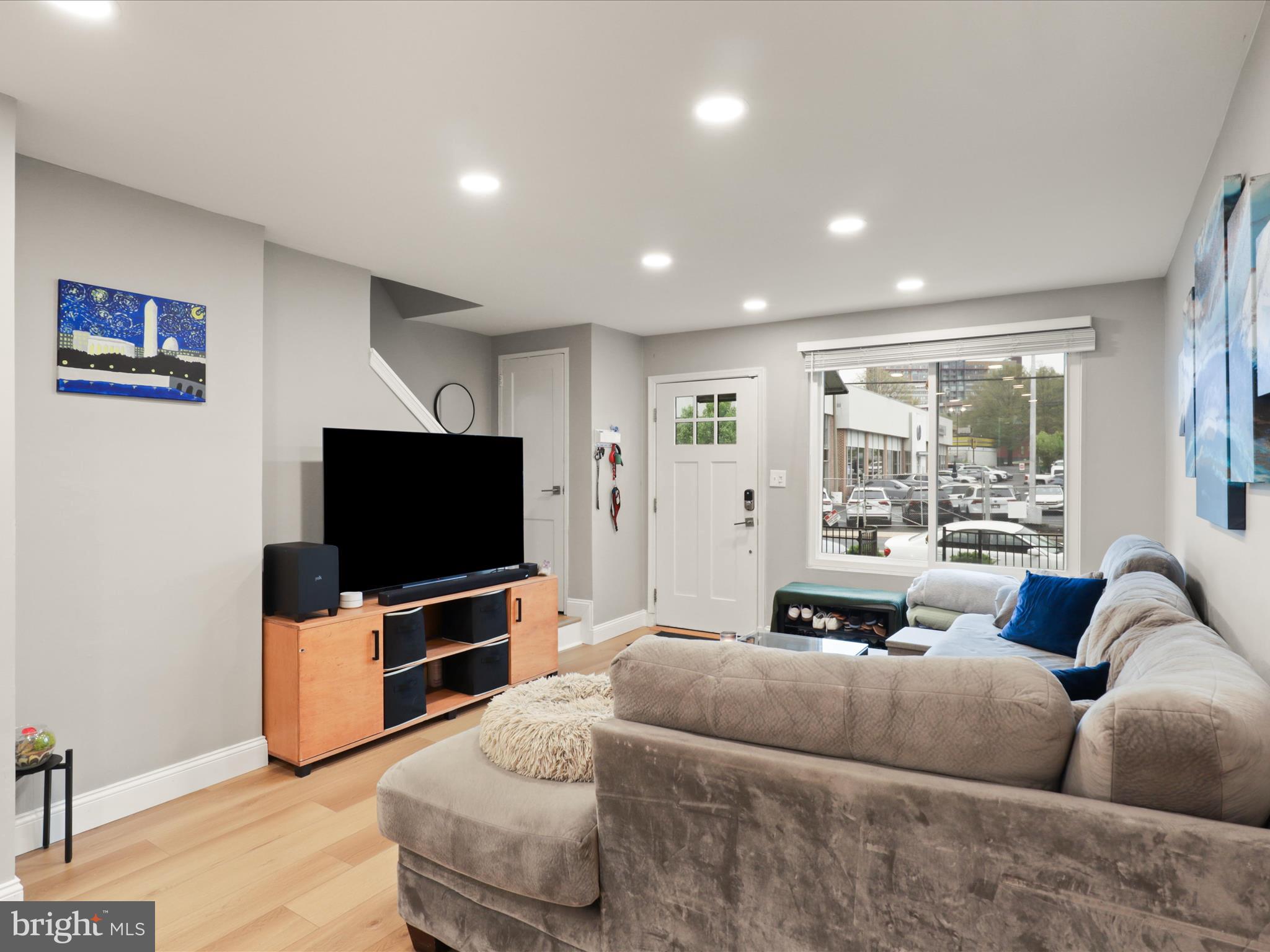 HUME SPRINGS - Residential Lease