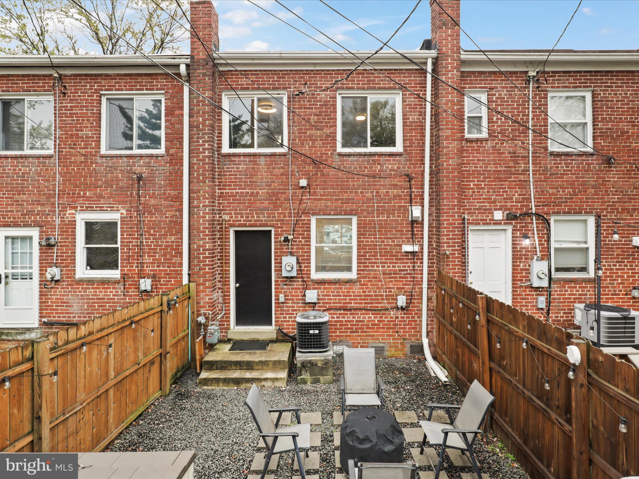 HUME SPRINGS - Residential Lease