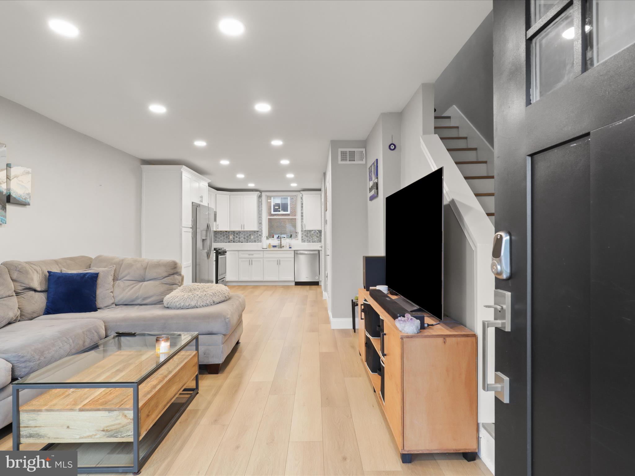 HUME SPRINGS - Residential Lease