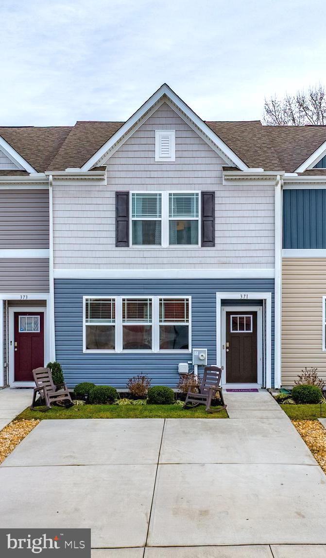 371 WHEATFIELD DRIVE