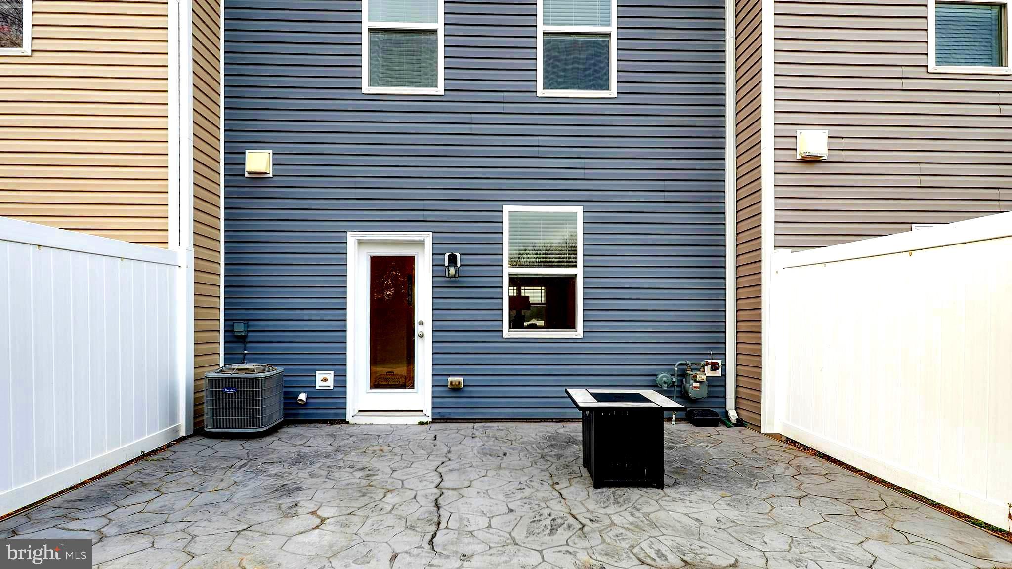 SPRING VILLAGE - Residential