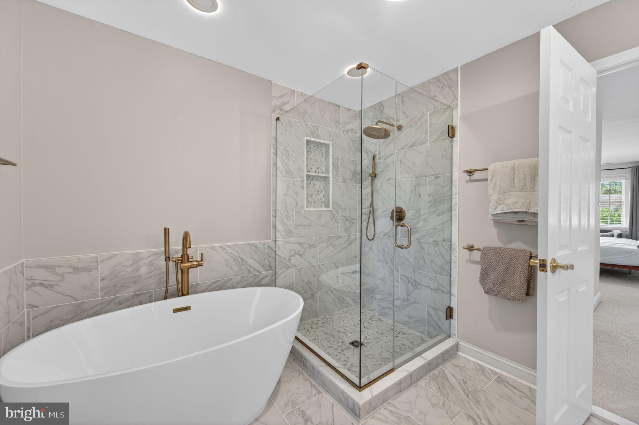 LUTHERVILLE - Residential