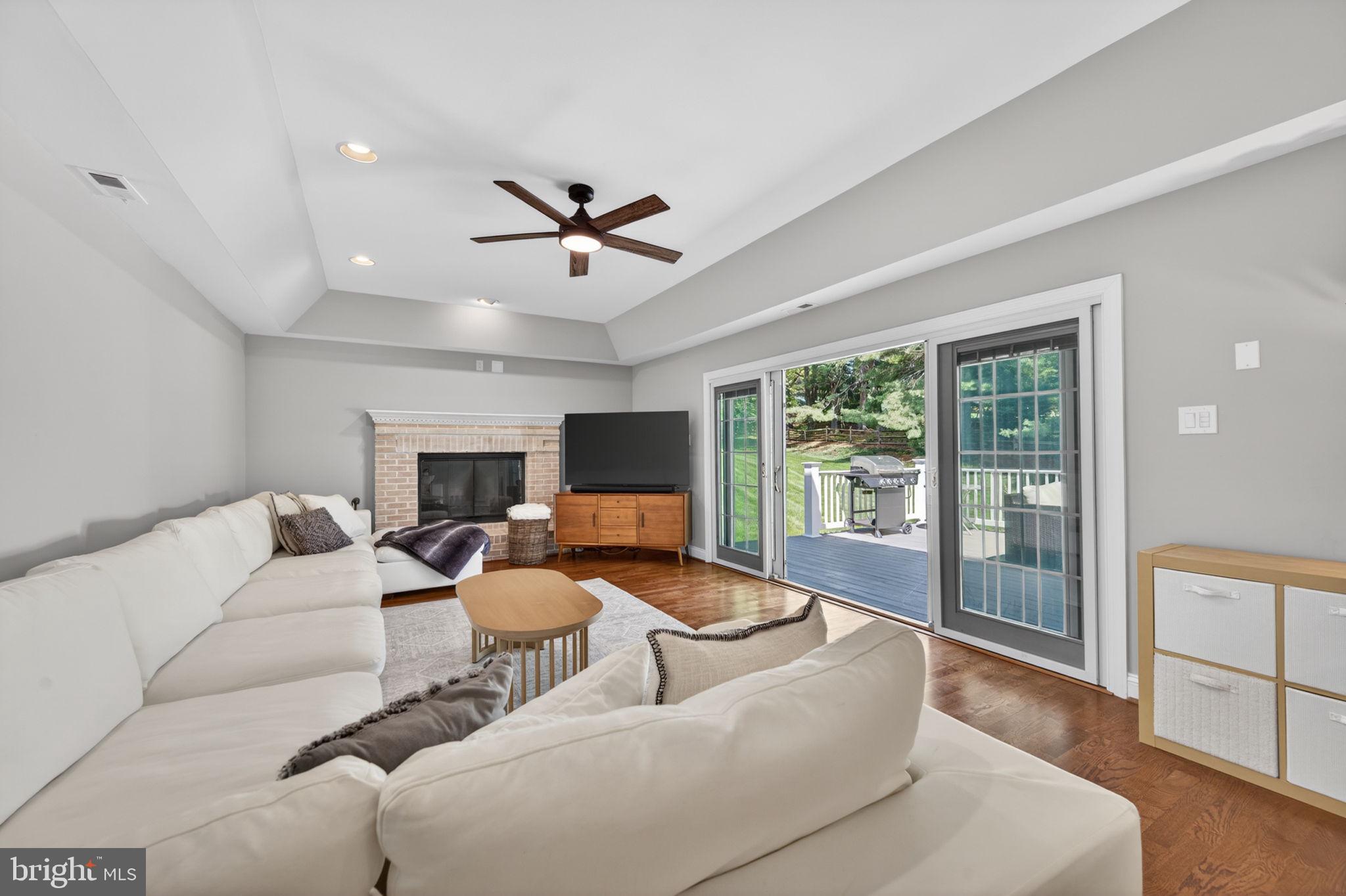 LUTHERVILLE - Residential