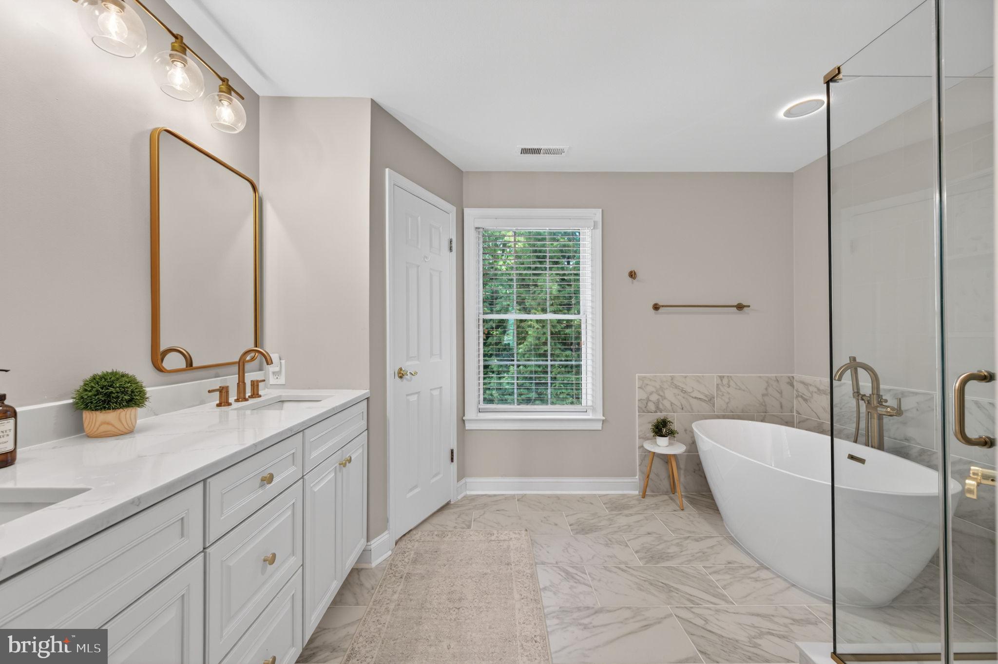 LUTHERVILLE - Residential