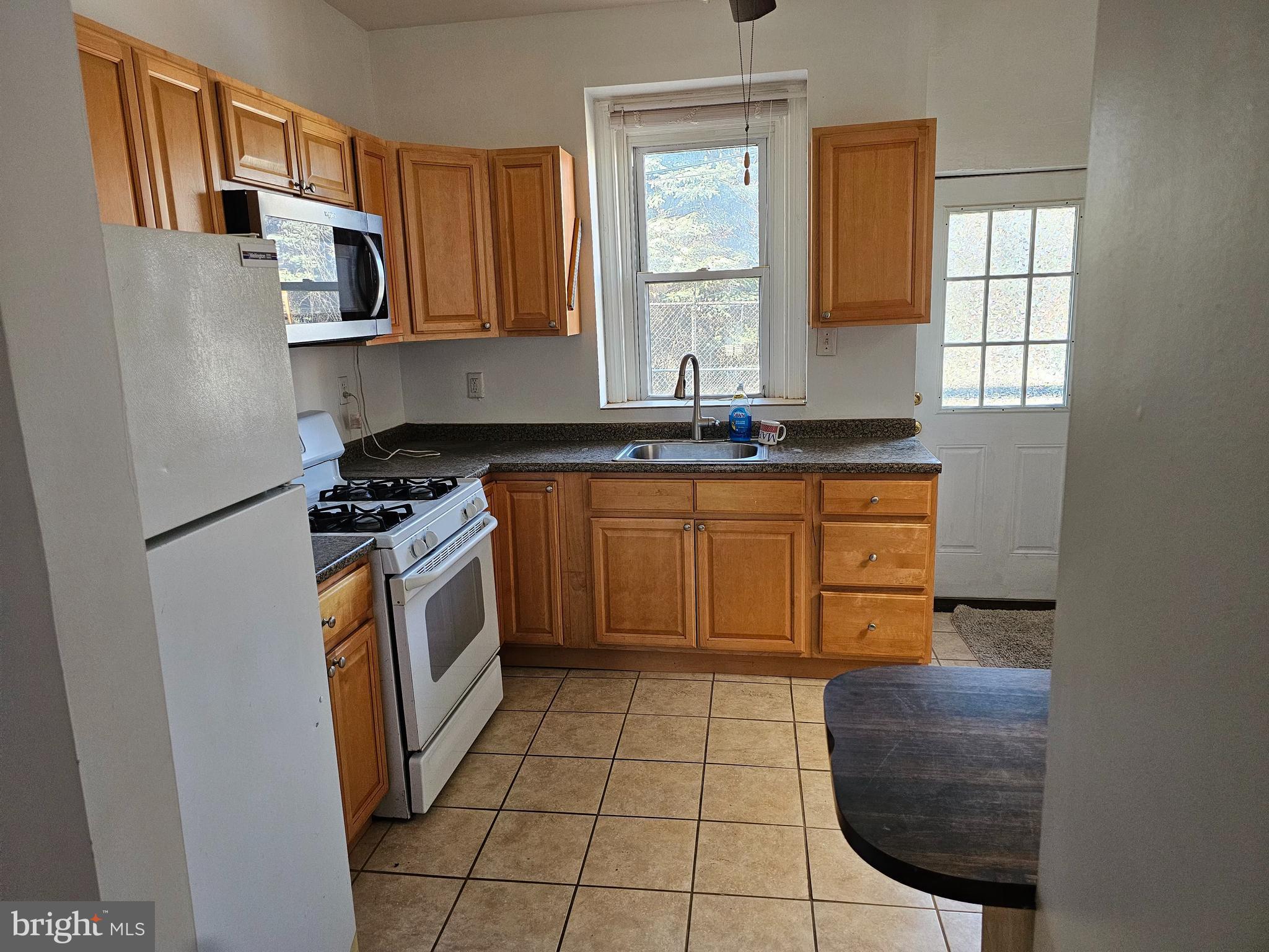 POWELTON VILLAGE - Residential Lease