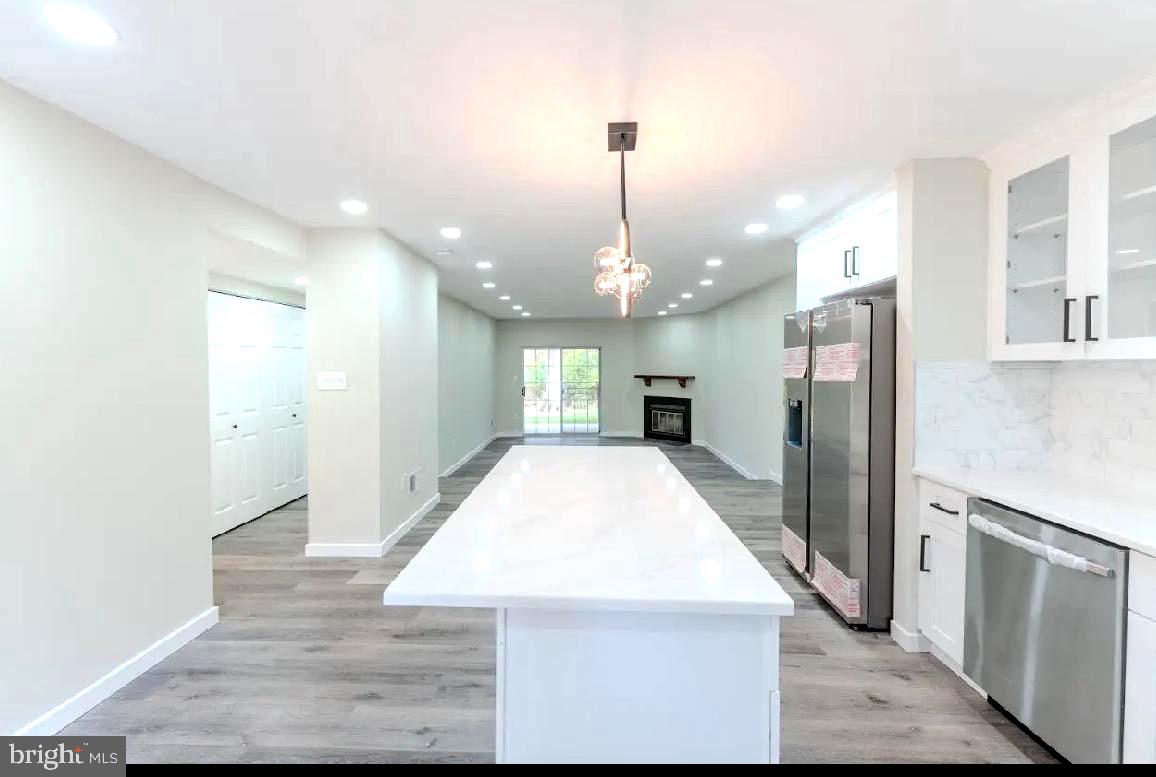 VALLEY STREAM - Residential