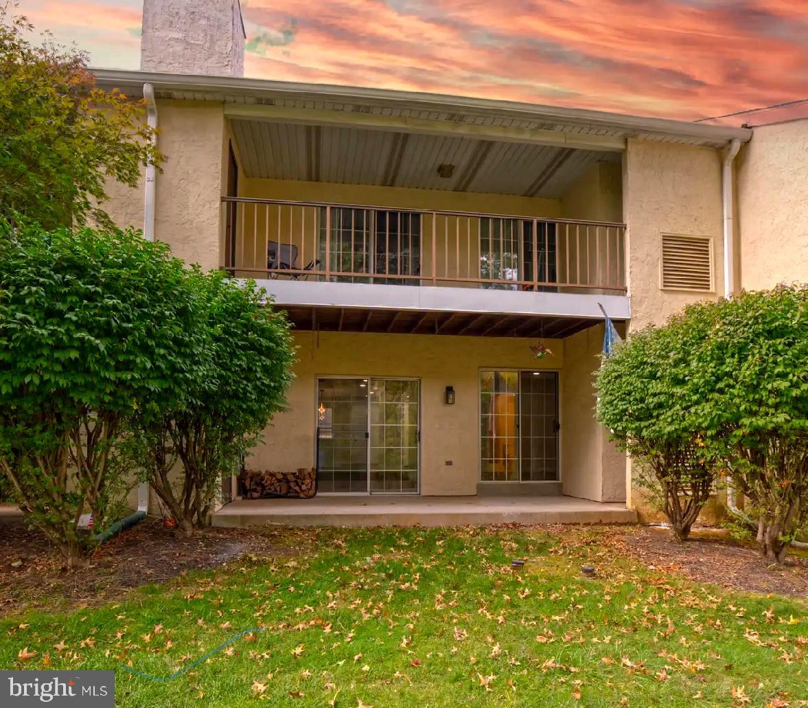 VALLEY STREAM - Residential