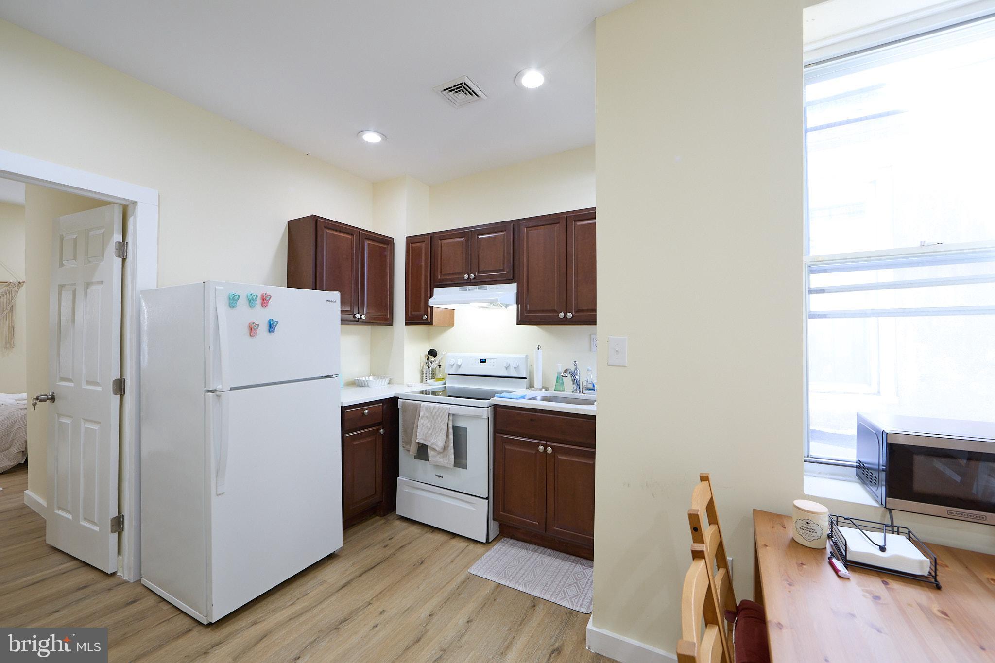 OLDE KENSINGTON - Residential