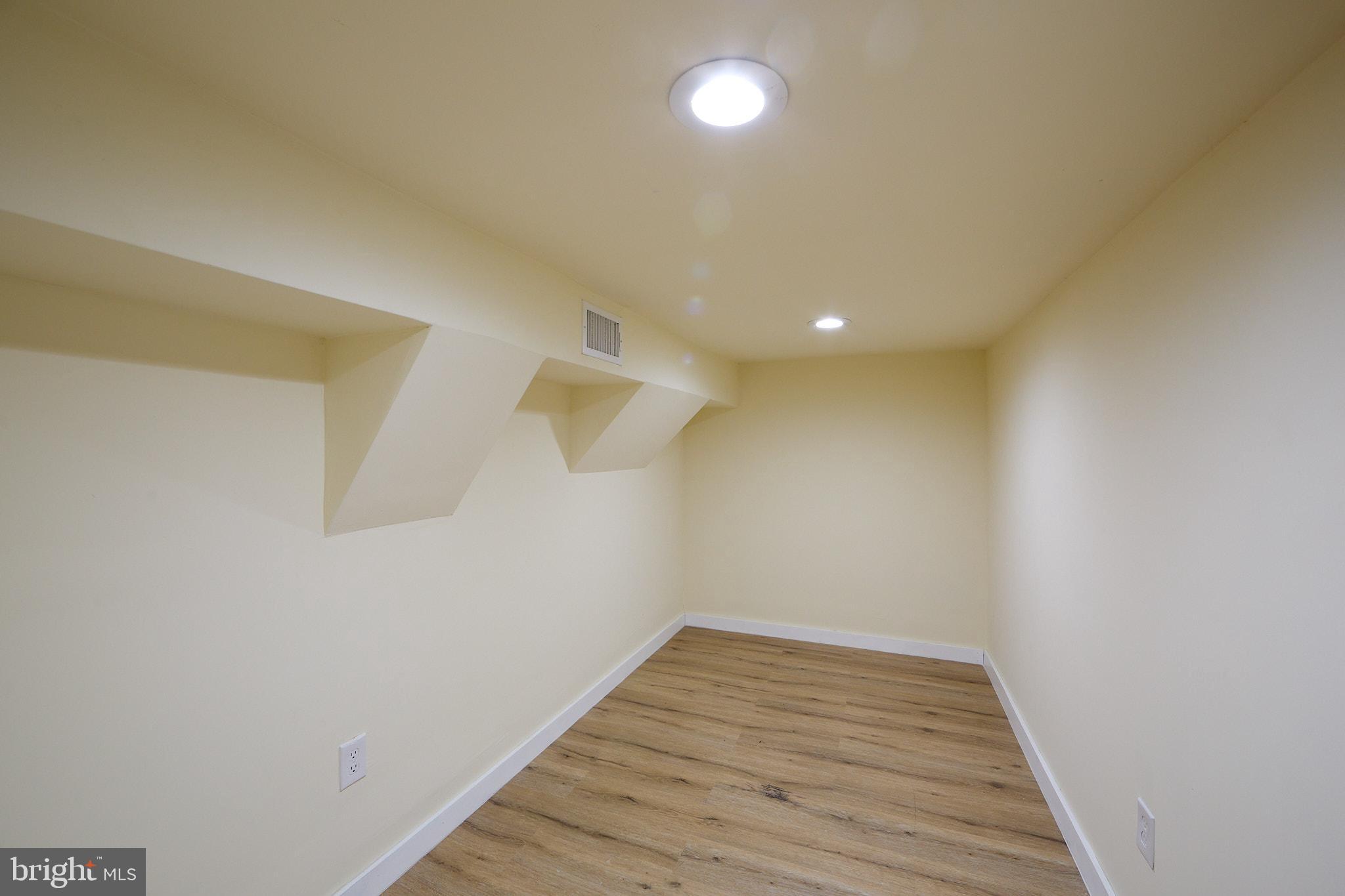 OLDE KENSINGTON - Residential