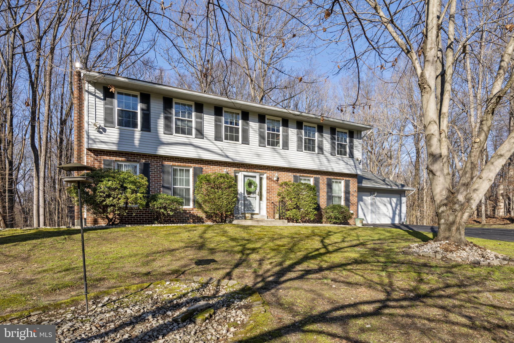 BAY COUNTRY - Residential