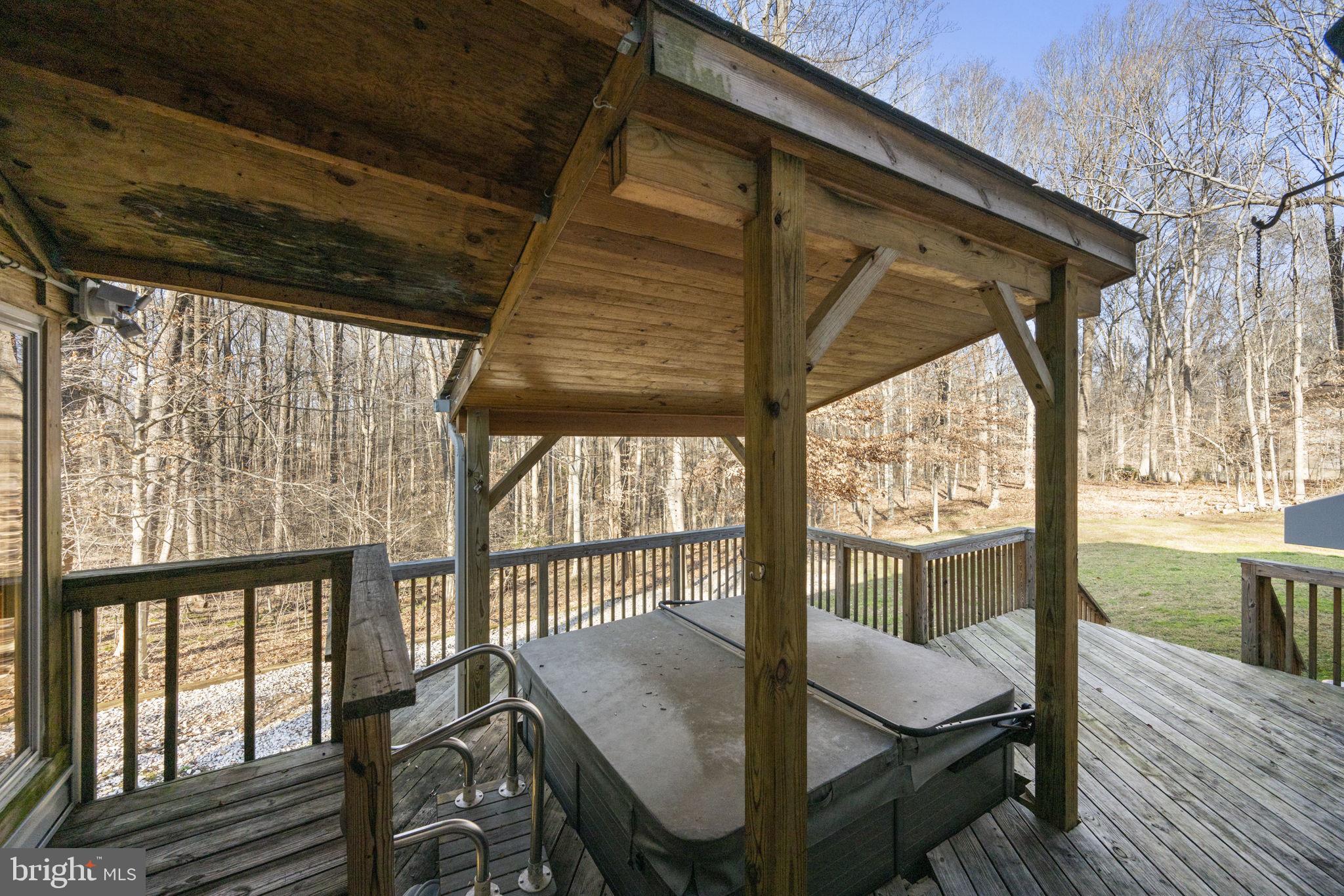 BAY COUNTRY - Residential