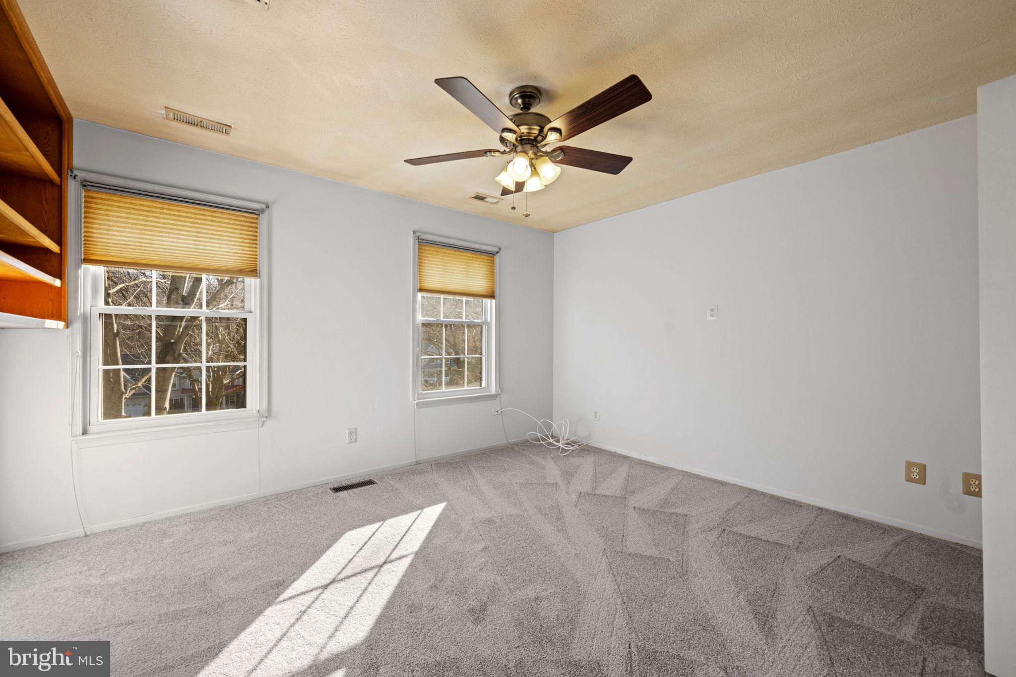 BAY COUNTRY - Residential