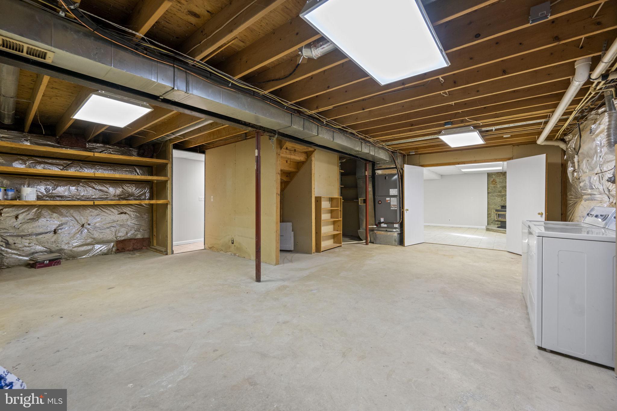 BAY COUNTRY - Residential