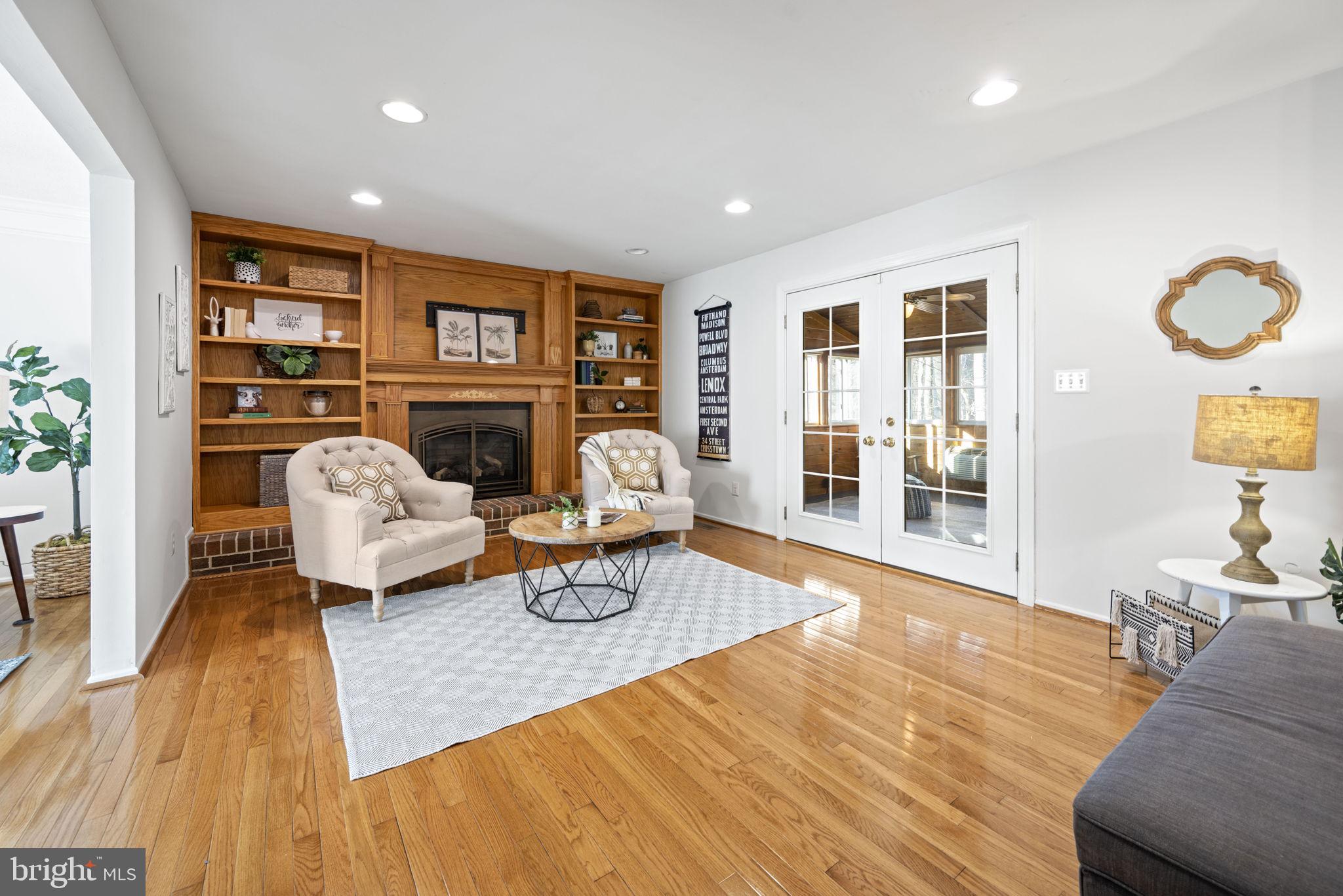 BAY COUNTRY - Residential