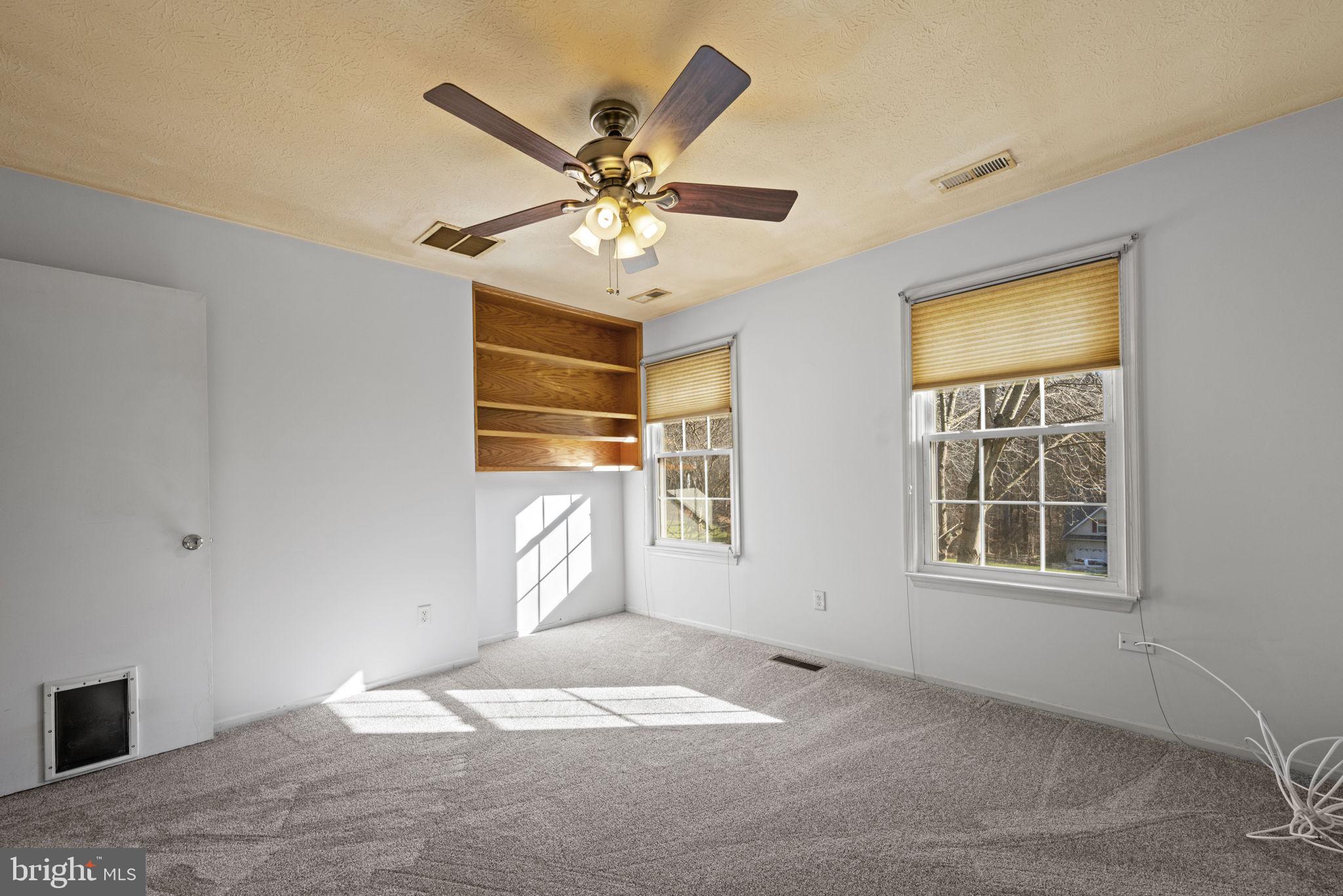 BAY COUNTRY - Residential