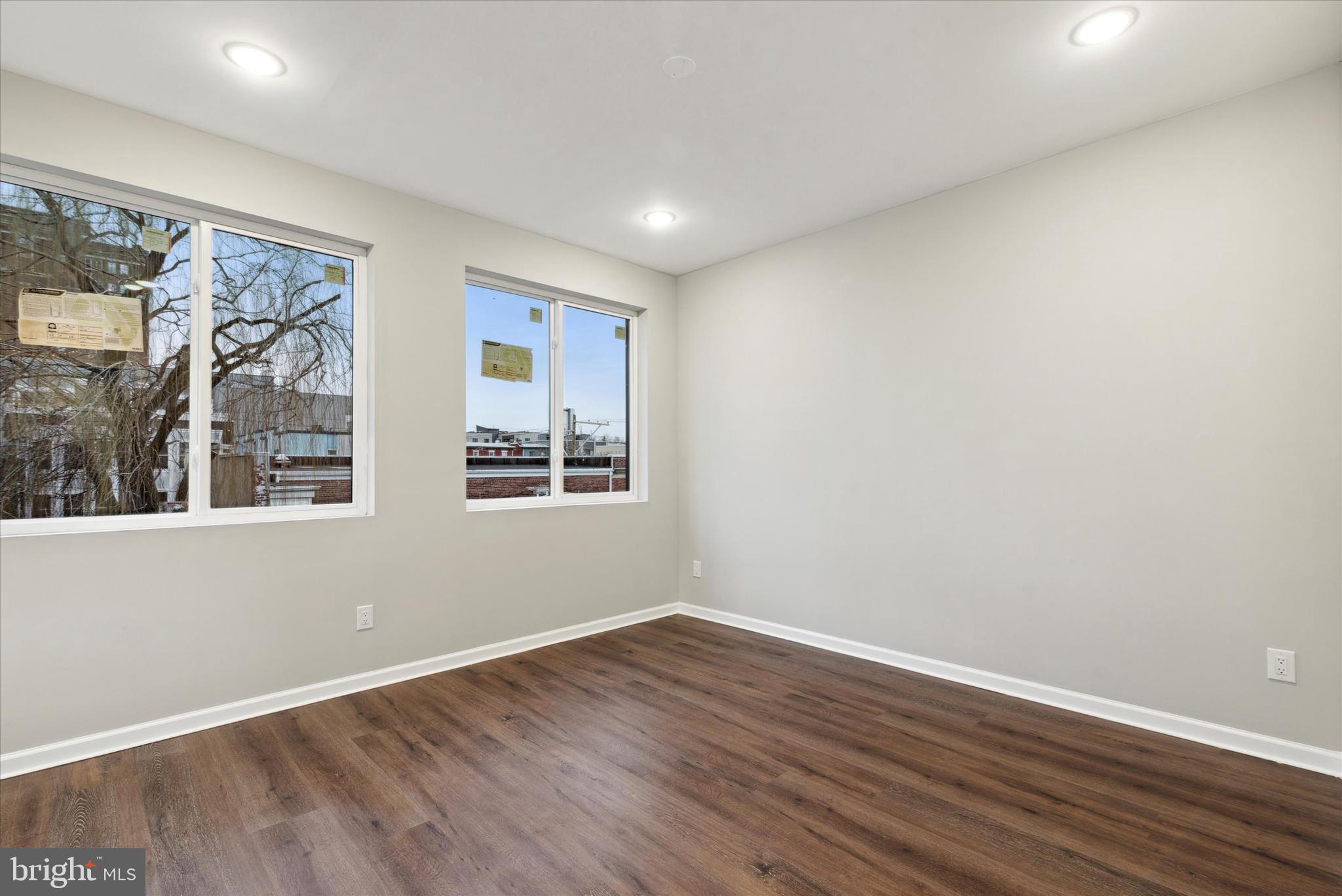 LUDLOW - Commercial Sale