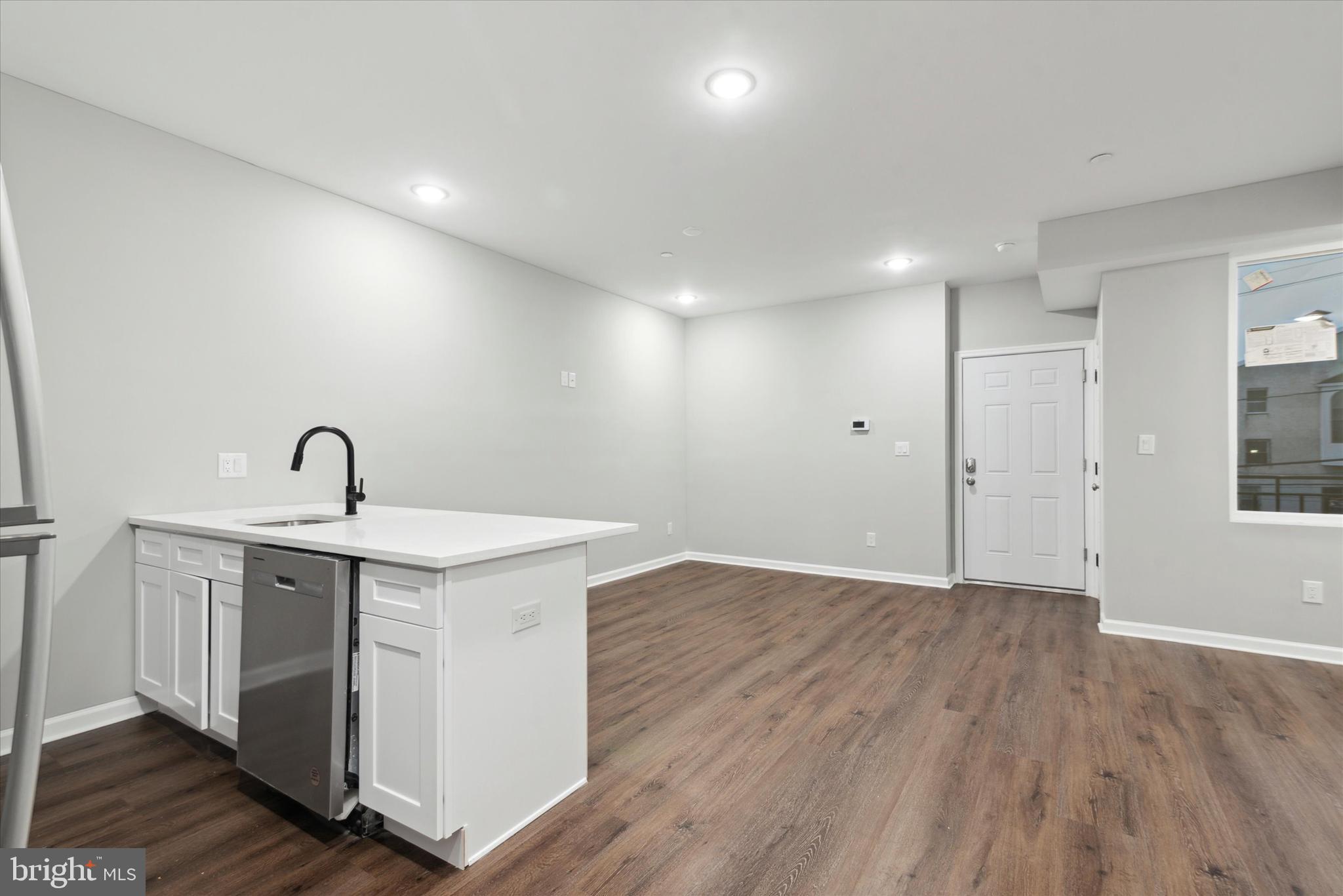 LUDLOW - Commercial Sale