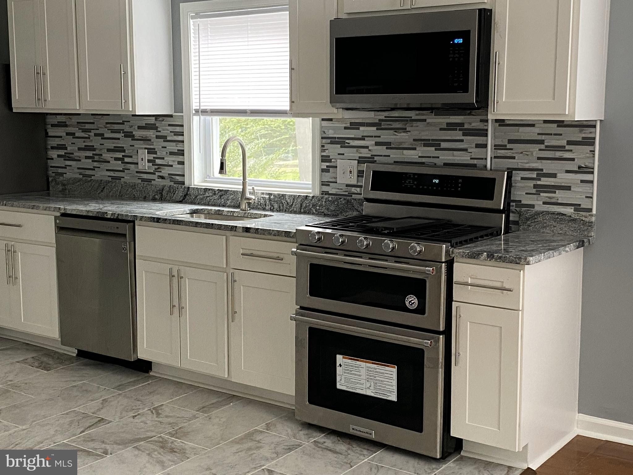 LANDOVER HILLS - Residential Lease