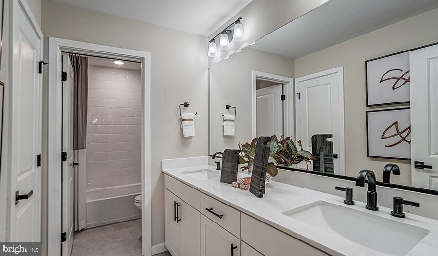 ST JAMES - Residential