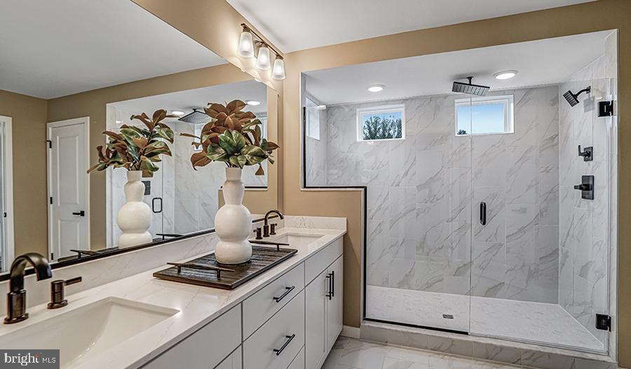 ST JAMES - Residential