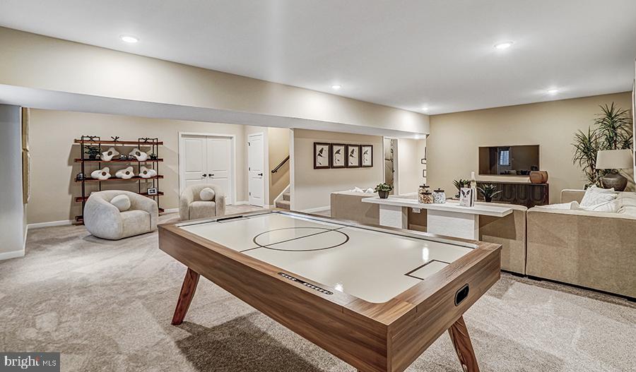 ST JAMES - Residential