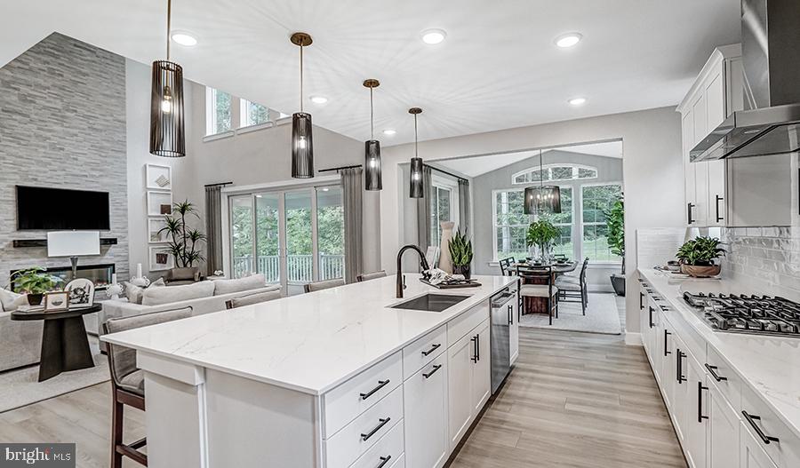 ST JAMES - Residential