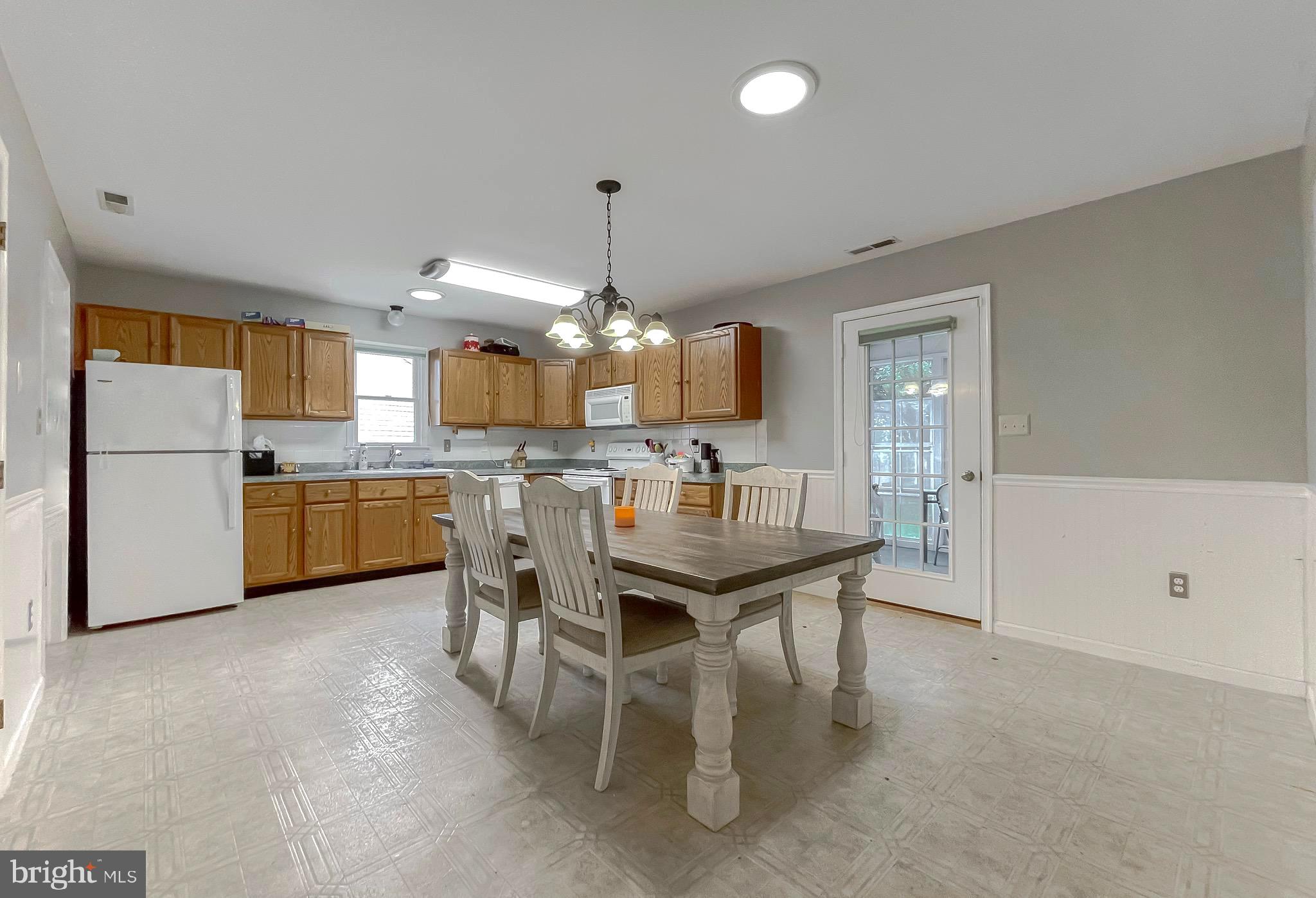 QUEENSTOWN VILLAGE - Residential