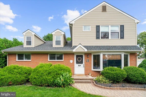 34 BUTTERNUT DR, HATBORO, PA 19040 - Image 4fc95702e07e556e167e1b9a0fca05ab/2467101976