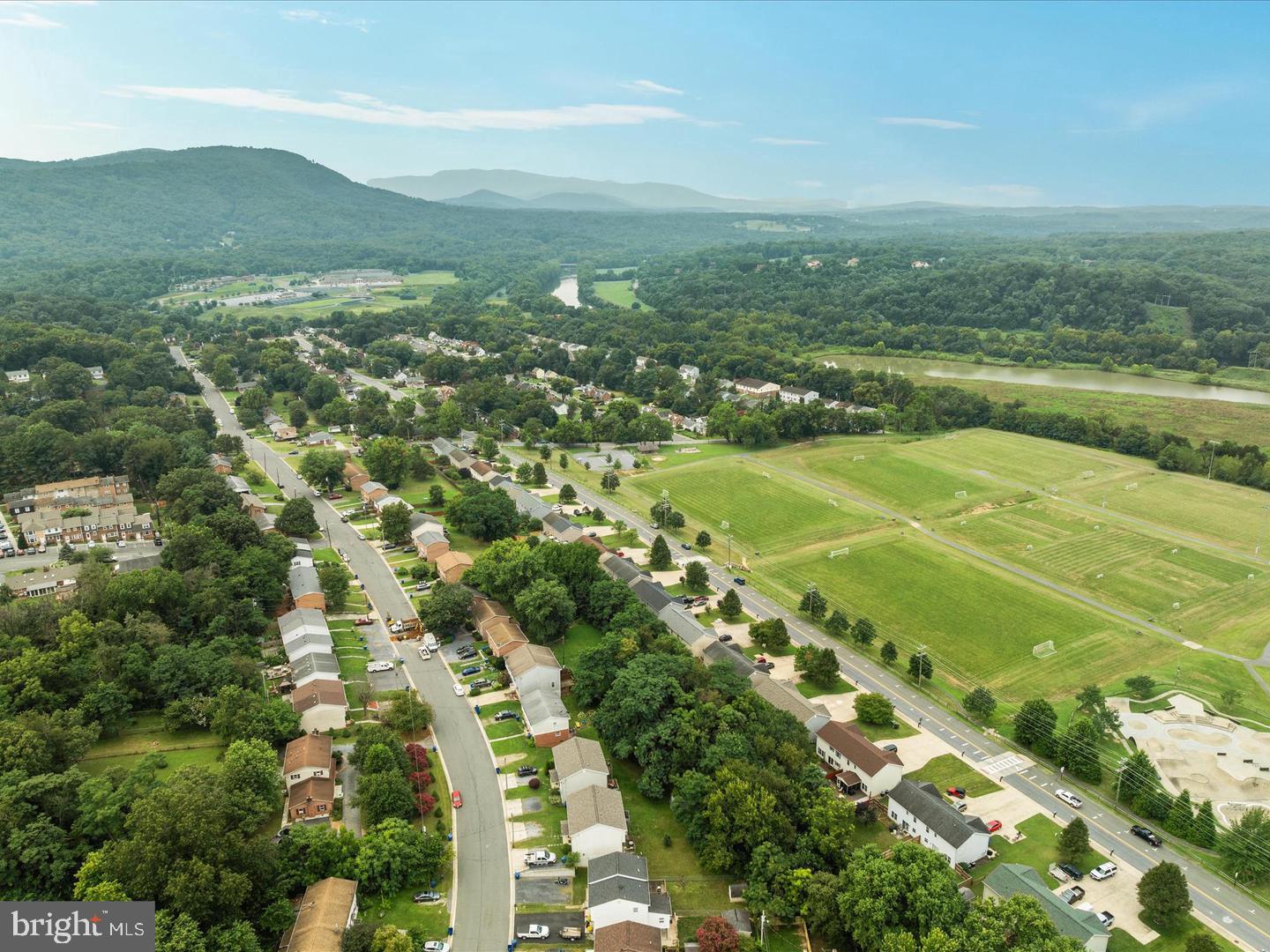 ACADEMY MANOR - Residential