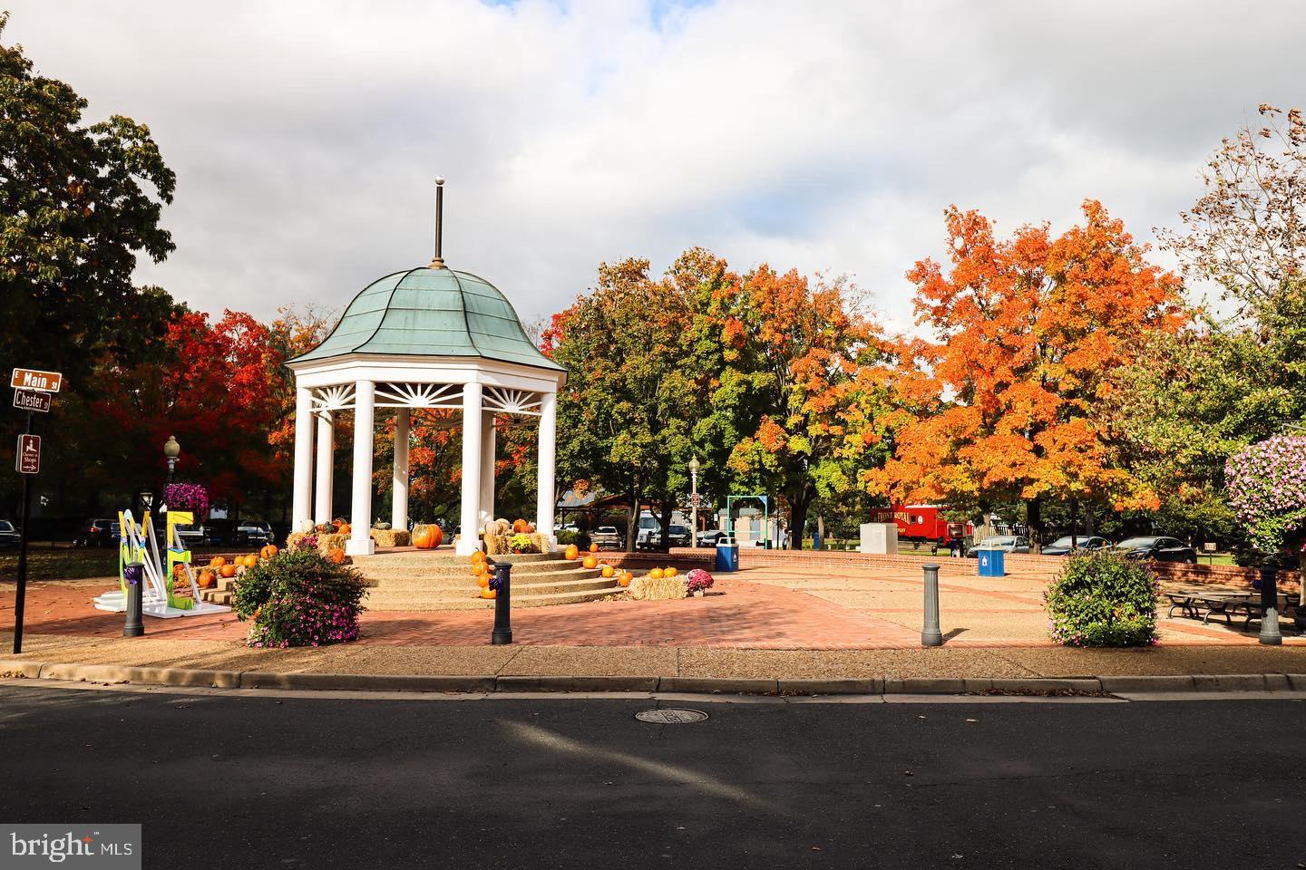 ACADEMY MANOR - Residential